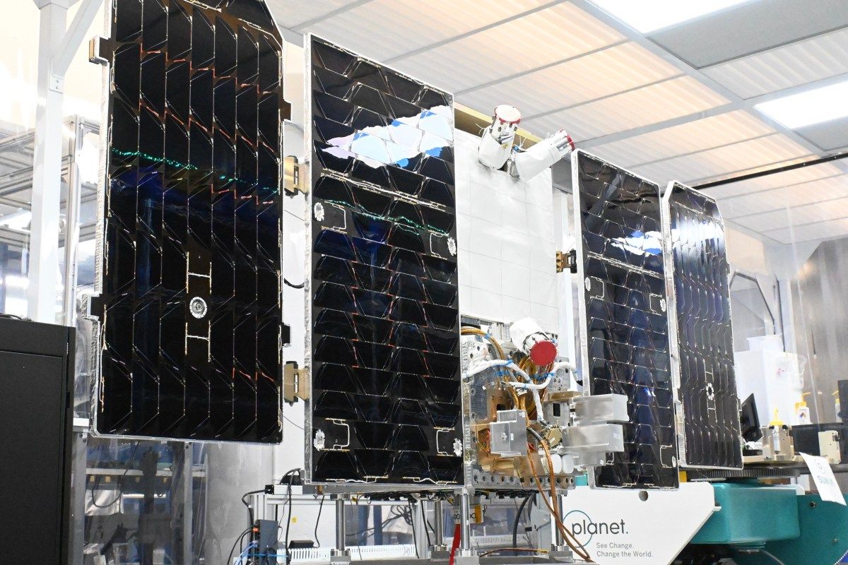 Google e SpaceX testam chips de IA em satélites orbitais