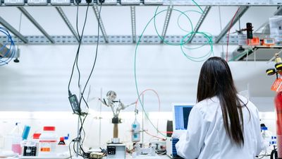 Empresa exposta por usar IA em pesquisa médica '100% humana'