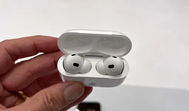 Apple AirPods com Câmera: Inovação ou Invasão de Privacidade?
